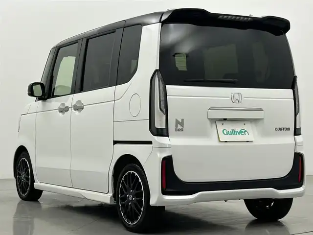 ホンダ Ｎ ＢＯＸ カスタム ターボ コーディネートS 熊本県 2024(令6)年 0.6万km パールⅡ 禁煙車　/純正9インチナビ（ＣＤ・ＤＶＤ・フルセグ・ＢＴ・ＳＤ・ＡｐｐｌＣａｒＰｌａｙ・ＡｎｄｒｏｉｄＡｕｔｏ・USB）/バックカメラ　/社外前方ドライブレコーダー　/ビルトインＥＴＣ　/両側パワースライドドア　/前席シートヒーター/衝突軽減ブレーキ/レーンキープアシスト/踏み間違い衝突軽減システム/車線逸脱警報/横滑り防止/アイドリングストップ/前後クリアランスソナー/ハーフレザーシート/ブレーキホールド/純正フロアマット/純正１５インチAW/オートライト/LEDヘッドライト/スマートキー/プッシュスタート/スペアキー1本