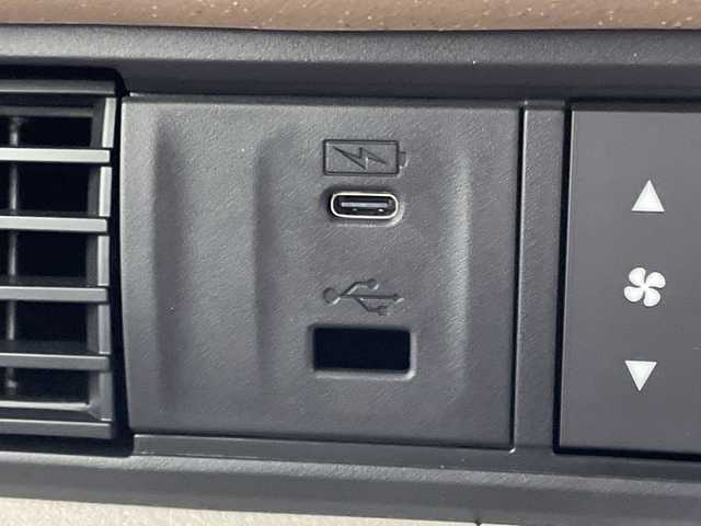 ホンダ Ｎ ＢＯＸ 愛媛県 2024(令6)年 0.1千km クリスタルブラックパール ナビ装着用スペシャルパッケージ/ホンダセンシング／アダプティブクルーズコントロール／片側電動スライドドア／ステアリングスイッチ／ＬＥＤヘッドライト／オートライト／スマートキー／プッシュスタート／禁煙車