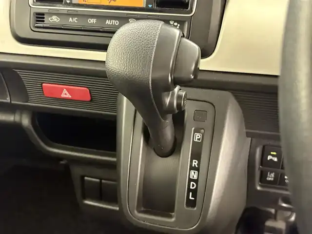 スズキ スペーシア HYBRID G 滋賀県 2023(令5)年 1万km アーバンブラウンパールメタリック 社外7型ナビ/（BT/CD/DVD/SD/ワンセグ）/バックカメラ/ETC/衝突被害軽減ブレーキ/レーンキープアシスト/横滑り防止装置/オートライト/アイドリングストップ/ライトレベライザー/クリアランスソナー