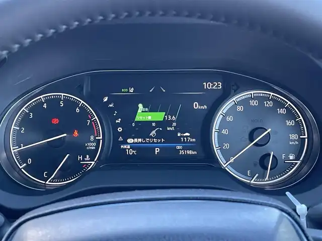 トヨタ ハリアー G 東京都 2023(令5)年 3.6万km プラチナホワイトパールマイカ 純正８型ディスプレィオーディオナビ　/ＢｌｕｅｔｏｏｔｈＡｕｄｉｏ/USB/ＡｐｐｌｅＣａｒＰｌａｙ・ＡｎｄｒｏｉｄＡｕｔｏ　/パワーバックドア　/ＬＥＤライト　/パワーバックドア /セーフティセンス　/（衝突回避支援パッケージ）/・プリクラッシュセーフティ/・レーダークルーズコントロール/・ロードサインアシスト/・横断歩行者検知機能/・カーブ速度抑制機能/・レーントレーンシングアシスト/・アダプティブハイビームアシスト/パーキングサポートブレーキ/プッシュエンジンスタート/保証書＆取説/Wエアバック＆ABS