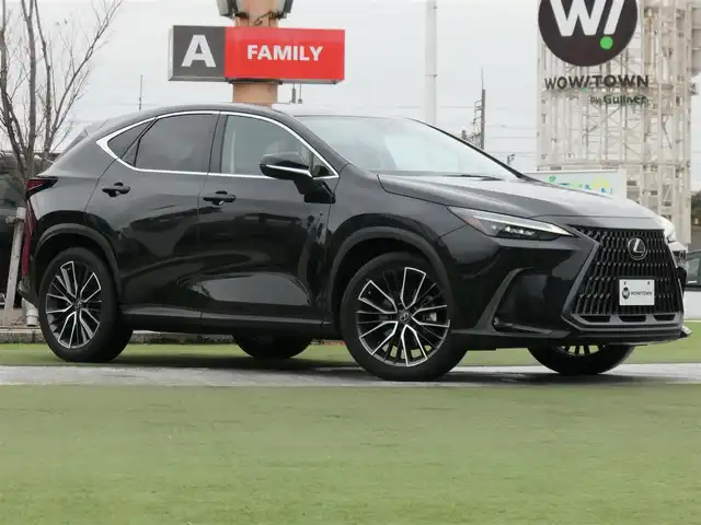 レクサス ＮＸ 250 バージョンL 千葉県 2022(令4)年 5.1万km グラファイトブラックガラスフレーク Lexus Safety System+/・プリクラッシュセーフティ/・プロアクティブ・ドライビング・アシスト/・レーンディパーチャーアラート/・オートハイビーム/・レーダークルーズコントロール/・RCTA（リヤクロストラフィックアラート）/・ブラインドスポットモニター/パワーバックドア/14インチ純正コネクティッドナビ/地デジTV/【Bluetooth接続】/バックカメラ/レザーシート/前席パワーシート/エアシート/各席シートヒーター/ETC（2.0）/LEDヘッドライト/フォグライト/ウインカーミラー/革巻きステアリング/パドルシフト/ステアリングスイッチ/クリアランスソナー/純正20インチアルミホイル/サイド/カーテン/ニーエアバッグ/スマートキー