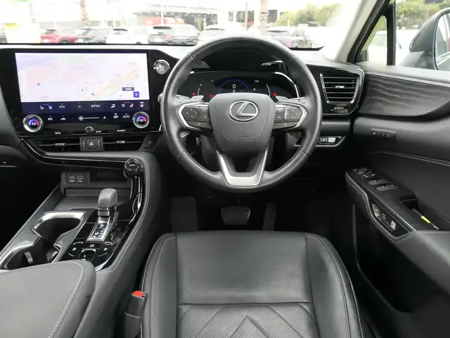 レクサス ＮＸ 250 バージョンL 千葉県 2022(令4)年 5.1万km グラファイトブラックガラスフレーク Lexus Safety System+/・プリクラッシュセーフティ/・プロアクティブ・ドライビング・アシスト/・レーンディパーチャーアラート/・オートハイビーム/・レーダークルーズコントロール/・RCTA（リヤクロストラフィックアラート）/・ブラインドスポットモニター/パワーバックドア/14インチ純正コネクティッドナビ/地デジTV/【Bluetooth接続】/バックカメラ/レザーシート/前席パワーシート/エアシート/各席シートヒーター/ETC（2.0）/LEDヘッドライト/フォグライト/ウインカーミラー/革巻きステアリング/パドルシフト/ステアリングスイッチ/クリアランスソナー/純正20インチアルミホイル/サイド/カーテン/ニーエアバッグ/スマートキー