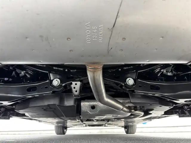 トヨタ プリウス X 滋賀県 2025(令7)年 0.1万km未満 スーパーホワイトⅡ レーダークルーズコントロール/車線逸脱警報/衝突軽減システム/電動パーキングブレーキ/オートブレーキホールド/ステアリングスイッチ/シートリフター/LEDヘッドライト/オートマチックハイビーム/ブラインドスポットモニター/電動格納ミラー/ウインカーミラー/プッシュスタート/スマートキー