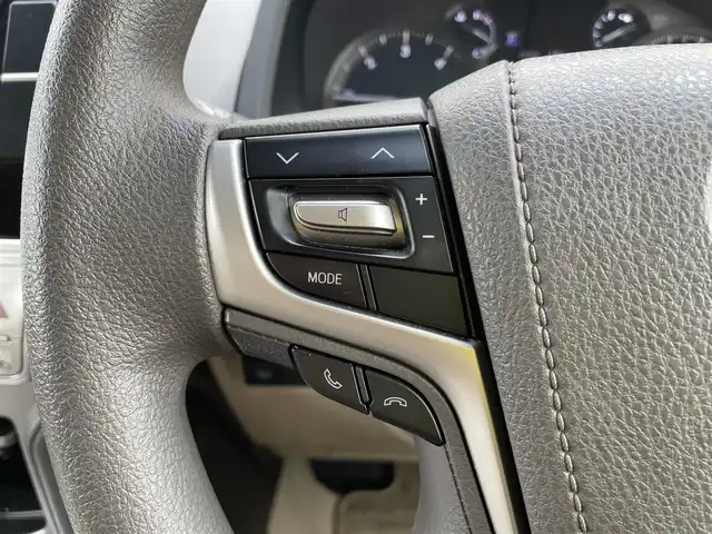 トヨタ ランドクルーザー プラド TX 石川県 2018(平30)年 6.6万km スーパーホワイトⅡ 4WD/ディーゼル/純正メモリーナビ/純正CD/DVD/フルセグTV/バックカメラ/LEDヘッドライト/衝突軽減ブレーキ/レーダークルーズ/ETC/ドライブレコーダー/スマートキー/プッシュスタート/電動ミラー/保証書