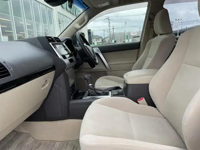 トヨタ ランドクルーザー プラド TX 石川県 2018(平30)年 6.6万km スーパーホワイトⅡ 4WD/ディーゼル/純正メモリーナビ/純正CD/DVD/フルセグTV/バックカメラ/LEDヘッドライト/衝突軽減ブレーキ/レーダークルーズ/ETC/ドライブレコーダー/スマートキー/プッシュスタート/電動ミラー/保証書