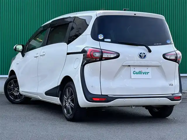 トヨタ シエンタ ハイブリッド ファンベースG 宮城県 2019(平31)年 6.6万km ホワイトパールクリスタルシャイン LEDランプパッケージ/・オートレベリング機能付LEDヘッドランプ/・オートライト/・LEDフロントフォグランプ/・レッド加飾付クリアレンズLEDリアコンビネーションランプ/インテリジェントクリアランスソナー/シートヒーター（運転席/助手席）/ステアリングヒーター/パノラミックビュー対応ナビレディパッケージ/・パノラミックビューモニター/・ステアリングスイッチ/・ドアミラーヒーター/・6スピーカー/＝＝＝/セーフティセンス/・プリクラッシュセーフティ/・レーンディパーチャーアラート/・オートマチックハイビーム/・先行車発進告知機能/純正9インチナビ（NSZT-Y68T）/・CD/DVD/・Bluetooth/・フルセグＴＶ/ドライブレコーダー/両側電動スライドドア/革巻きステアリング/スマートキー＆プッシュスタート/電動格納ミラー/社外15インチＡＷ（185/60/R15）スタッドレス/純正ホイールキャップ付きサマータイヤ車載（185/60R15）/純正フロアマット/ドアバイザー/Wエアバッグ
