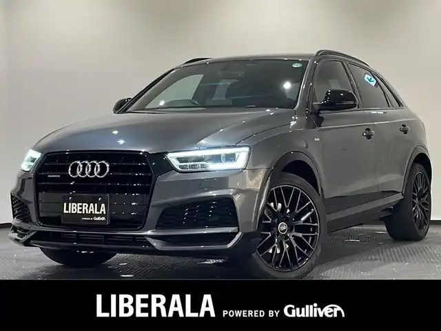 アウディ Ｑ３ Sラインコンペティション 新潟県 2018(平30)年 3.4万km デイトナグレーパールエフェクト  S line competition１２５台限定/特別装備/専用コントラストペイント ハイグロスブラック/エクステリアミラーハウジングハイグロスブラック/ステアリングホイール3スポークレザー/デコラティブパネル ピアノブラック/ステンレススチールフットペダル/ルーフスポイラー/アルミホイール10スポーク Yデザイン/ルーフレール/オプション/コンビニエンスパッケージ/・アドバンストキーシステム/・アウディパーキングシステム リヤビューカメラ/コンフォートパッケージ/・パワーシート/・シートヒーター （フロント）/・デラックスオートマチックエアコンディショナー/標準装備/Sラインパッケージ/・バンパー S line  /・S lineエクステリアロゴ/・S line ・スポーツサスペンション /・スプリントクロス/レザー S lineロゴ/・S line エンブレム/・LEDヘッドライト/・ヘッドライトウォッシャー/・LEDリヤダイナミックターンインディケーター/オートマチックテールゲート/MMI ナビゲーション /・SSDナビゲーション  /・CD/DVDプレイヤー/・FM/AM/・Bluetooth/・ETC