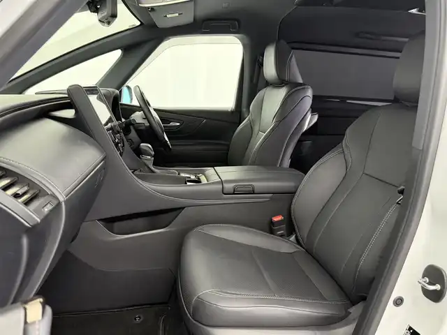 トヨタ アルファードハイブリット Z 愛知県 2024(令6)年 2.1万km プラチナホワイトパールマイカ 13.2型有機EL後席ディスプレイ　/純正14型メモリナビ/（FM/AM/BT/フルセグTV）　/全方位バックカメラ　/合皮シート　/前席＋二席目シートベンチレーション/前席＋二席目シートヒーター　/前席＋二席目パワーシート/ステアリングヒーター　/置くだけ充電　/デジタルインナーミラー　/ETC2.0/電動リアゲート/トヨタセーフティセンス/・プリクラッシュセーフティ/・レーンキープアシスト/・ブラインドスポットモニター/・ヘッドアップディスプレイ/・クリアランスソナー/・パーキングサポートブレーキ/・ロードサインアシスト/・レーダークルーズコントロール/・アダクティブハイビームシステム/・両側パワースライドドア/・純正19インチAW/・純正LEDヘッドライト/・純正フロアマット