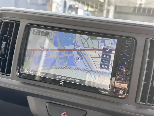 トヨタ パッソ X 滋賀県 2021(令3)年 1.9万km ブライトシルバーM 社外7型ナビ/【CD/DVD/SD/Bluetooth/USB/フルセグ】/バックカメラ/オートマチックハイビーム/衝突軽減ブレーキ/コーナーセンサー/ビルトインETC/電動格納ミラー/プッシュスタート/スマートキー/ステアリングリモコン