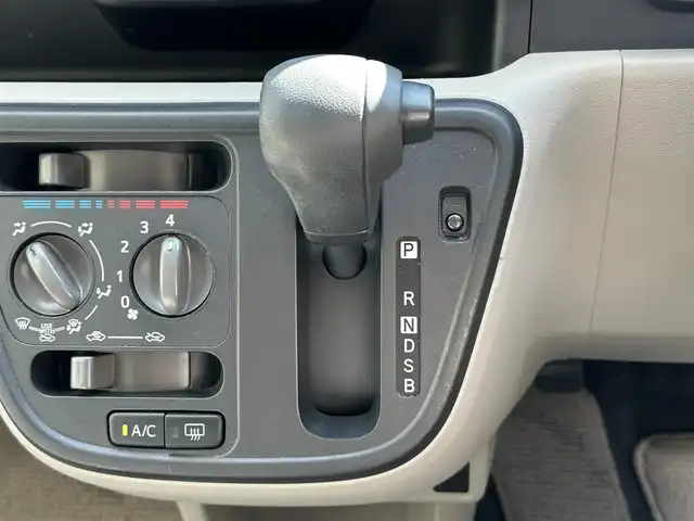 トヨタ パッソ X 滋賀県 2021(令3)年 1.9万km ブライトシルバーM 社外7型ナビ/【CD/DVD/SD/Bluetooth/USB/フルセグ】/バックカメラ/オートマチックハイビーム/衝突軽減ブレーキ/コーナーセンサー/ビルトインETC/電動格納ミラー/プッシュスタート/スマートキー/ステアリングリモコン