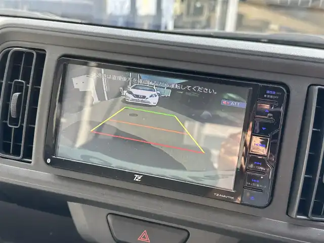 トヨタ パッソ X 滋賀県 2021(令3)年 1.9万km ブライトシルバーM 社外7型ナビ/【CD/DVD/SD/Bluetooth/USB/フルセグ】/バックカメラ/オートマチックハイビーム/衝突軽減ブレーキ/コーナーセンサー/ビルトインETC/電動格納ミラー/プッシュスタート/スマートキー/ステアリングリモコン