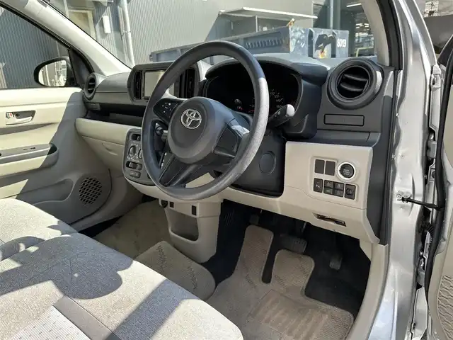 トヨタ パッソ X 滋賀県 2021(令3)年 1.9万km ブライトシルバーM 社外7型ナビ/【CD/DVD/SD/Bluetooth/USB/フルセグ】/バックカメラ/オートマチックハイビーム/衝突軽減ブレーキ/コーナーセンサー/ビルトインETC/電動格納ミラー/プッシュスタート/スマートキー/ステアリングリモコン