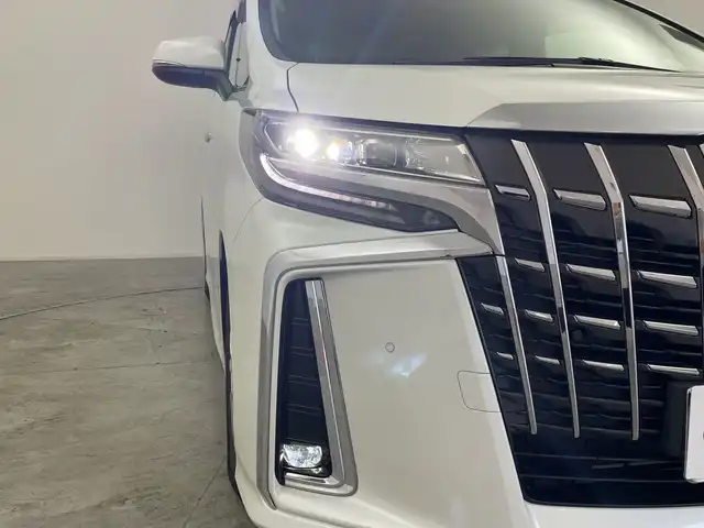 トヨタ アルファード S Cパッケージ 群馬県 2023(令5)年 2.8万km ホワイトパールクリスタルシャイン ツインサンルーフ　純正９型ディスプレイオーディオ　バックカメラ　レザーステアリング　シートヒーター　エアーシート　両側電動スライド　電動リアゲート　オットマン　アダプティブクルーズコントロール　禁煙車
