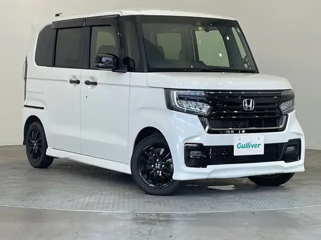 ホンダ Ｎ ＢＯＸ カスタム L スタイル+ブラック 栃木県 2022(令4)年 3.6万km プラチナホワイトパール 純正ナビ/(ワンセグ・Bluetooth・CD・DVD)/ホンダセンシング/ ・衝突軽減システム/ ・レーンキープアシスト/ ・後方コーナーセンサー/ ・オートクルーズコントロール/バックカメラ/前方ドライブレコーダー/両側パワースライドドア/LEDヘッドライト/オートライト/オートブレーキホールド/前席シートヒーター/純正フロアマット/純正アルミホイール/ETC/純正サイド・リアエアロ/スマートキー/禁煙車/保証書