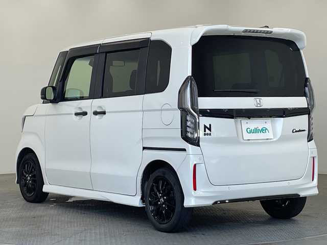 ホンダ Ｎ ＢＯＸ カスタム L スタイル+ブラック 栃木県 2022(令4)年 3.6万km プラチナホワイトパール 純正ナビ/(ワンセグ・Bluetooth・CD・DVD)/ホンダセンシング/ ・衝突軽減システム/ ・レーンキープアシスト/ ・後方コーナーセンサー/ ・オートクルーズコントロール/バックカメラ/前方ドライブレコーダー/両側パワースライドドア/LEDヘッドライト/オートライト/オートブレーキホールド/前席シートヒーター/純正フロアマット/純正アルミホイール/ETC/純正サイド・リアエアロ/スマートキー/禁煙車/保証書