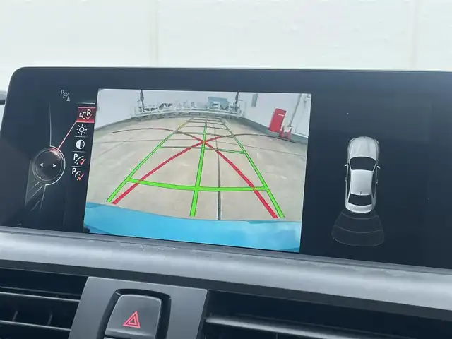 ＢＭＷ Ｍ２ 東京都 2016(平28)年 5.7万km ロングビーチブルーメタリック ハーマンカードンサウンド/サンルーフ/クルーズコントロール/レーザーシート/シートヒーター/純正ナビ/前後ドライブレコーダー/パドルシフト/カーボンミラーカバー/インテリジェントセーフティ