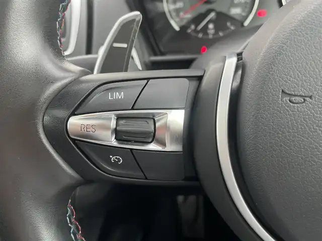ＢＭＷ Ｍ２ 東京都 2016(平28)年 5.7万km ロングビーチブルーメタリック ハーマンカードンサウンド/サンルーフ/クルーズコントロール/レーザーシート/シートヒーター/純正ナビ/前後ドライブレコーダー/パドルシフト/カーボンミラーカバー/インテリジェントセーフティ