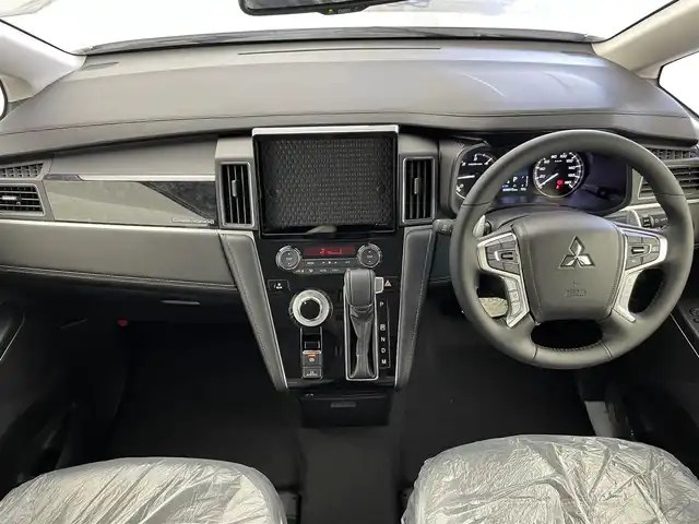 三菱 デリカＤ：５ シャモニー 群馬県 2025(令7)年 0.1千km 白Ⅱ 登録済未使用車　アラウンドビューモニター　両側パワースライドドア　パワーバックドア　レーダークルーズコントロール　ＬＥＤ　シートヒーター　純正１８インチＡＷ　ステアリングヒーター　スマートキー　スペア