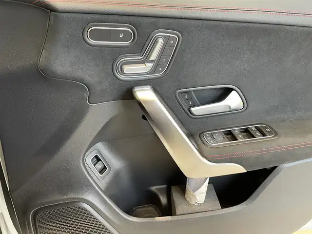メルセデス・ベンツ ＣＬＡ２００ｄ AMGライン 福岡県 2020(令2)年 4.9万km デジタルホワイト レーダーセーフティーＰＫＧ　/アンビエントライト　/ＡＣＣ／ＢＳＭ　/純正ナビ／ＴＶ　/Ｂｌｕｅｔｏｏｔｈ　/Ｂカメラ　/メモリ付パワーシート　/ドラレコ　/ＥＴＣ２．０　/純正１８インチＡＷ