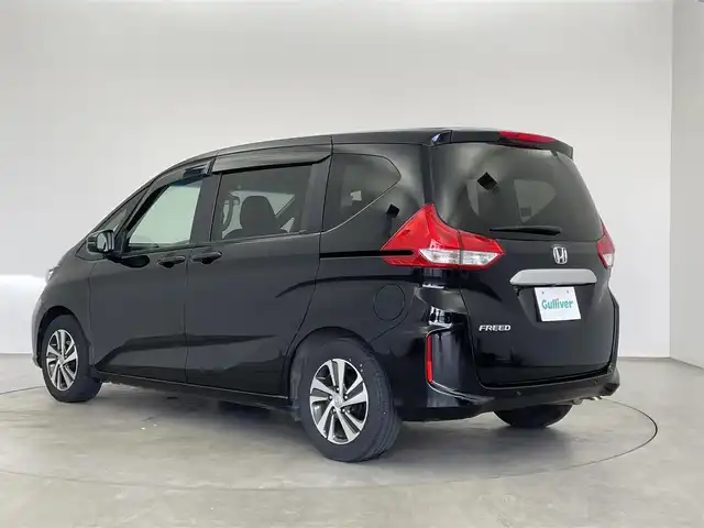 ホンダ フリード G ホンダセンシング 埼玉県 2022(令4)年 1.4万km クリスタルブラックパール 純正９インチナビ　バックカメラ　ビルトインＥＴＣ２．０　ホンダセンシング　アダクティブクルーズコントロール　シートヒーター　ＨＤＭＩ　スマートキー　オートライト　ＬＥＤヘッドライト　地デジフルセグ