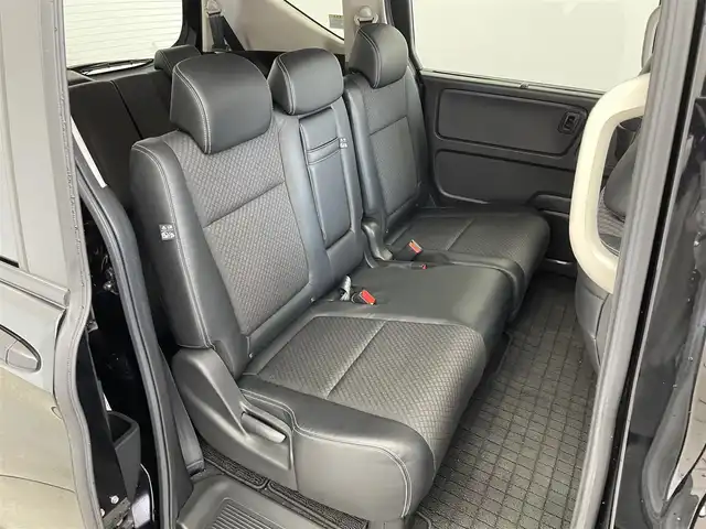 ホンダ フリード G ホンダセンシング 埼玉県 2022(令4)年 1.4万km クリスタルブラックパール 純正９インチナビ　バックカメラ　ビルトインＥＴＣ２．０　ホンダセンシング　アダクティブクルーズコントロール　シートヒーター　ＨＤＭＩ　スマートキー　オートライト　ＬＥＤヘッドライト　地デジフルセグ