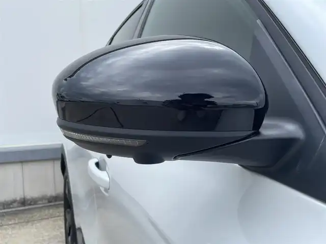 ルノー ルノー アルカナ RSライン E-テックハイブリッド 東京都 2022(令4)年 2.1万km パール 純正ディスプレイオーディオ/Bluetooth接続/360°カメラ/Apple Carplay/Android AUto/ワンオーナー/シートヒーター/ハーフレザーシート/アダプティブクルーズコントロール/衝突被害軽減ブレーキ/レーンキープアシスト/ブラインドスポットモニター/ETC/D席/N席電動パワーシート/スマートキー/プッシュスタート/サイドエアバック/カーテンエアバック