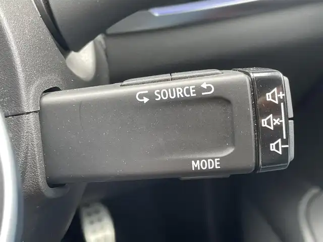 ルノー ルノー アルカナ RSライン E-テックハイブリッド 東京都 2022(令4)年 2.1万km パール 純正ディスプレイオーディオ/Bluetooth接続/360°カメラ/Apple Carplay/Android AUto/ワンオーナー/シートヒーター/ハーフレザーシート/アダプティブクルーズコントロール/衝突被害軽減ブレーキ/レーンキープアシスト/ブラインドスポットモニター/ETC/D席/N席電動パワーシート/スマートキー/プッシュスタート/サイドエアバック/カーテンエアバック