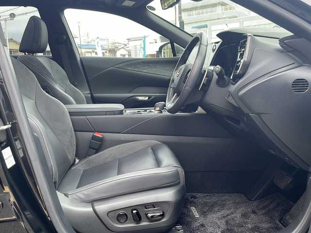 レクサス ＲＸ 350h バージョンL 大阪府 2023(令5)年 2.2万km グラファイトブラックガラスフレーク ワンオーナー車/パノラマムーンルーフ/純正ナビ、フルセグTV/全方位カメラ/ブラインドスポットモニター/レーダークルーズコントロール/衝突被害軽減装置/レーンキーピングアシスト/前席シートヒーター/前席エアーシート/運転席シートメモリー/パワーバックドア/スマートキー×２/保証書