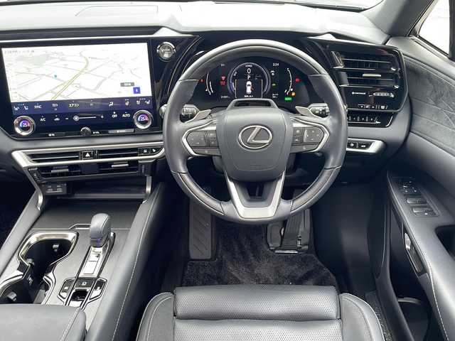 レクサス ＲＸ 350h バージョンL 大阪府 2023(令5)年 2.2万km グラファイトブラックガラスフレーク ワンオーナー車/パノラマムーンルーフ/純正ナビ、フルセグTV/全方位カメラ/ブラインドスポットモニター/レーダークルーズコントロール/衝突被害軽減装置/レーンキーピングアシスト/前席シートヒーター/前席エアーシート/運転席シートメモリー/パワーバックドア/スマートキー×２/保証書