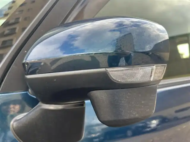 トヨタ ルーミー カスタムG－T 新潟県 2017(平29)年 10万km レーザーブルークリスタルシャイン (株)IDOMが運営する【じしゃロン新潟店】の自社ローン専用車両になります。/こちらは現金またはオートローンご利用時の価格です。自社ローンご希望の方は別途その旨お申付け下さい/プッシュスタート/スマートキー/スペアキー/純正ナビ/バックカメラ/Bluetooth接続可能/DVD視聴可能(走行時不可)/CD、AM、FM視聴可能/フルセグテレビ/クルーズコントロール/両側スライドドア/フルフラット/ウインカーミラー/純正AW/純正LEDヘッドライト