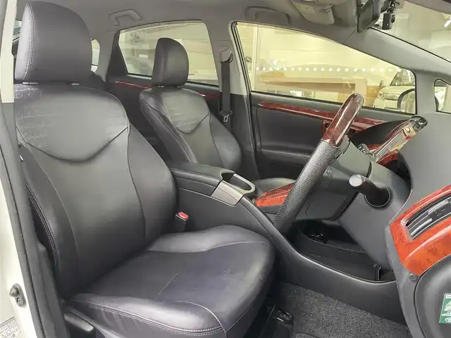 トヨタ プリウス S ツーリングセレ マイコーデ 岐阜県 2014(平26)年 10.7万km ホワイトパールクリスタルシャイン (株)IDOMが運営する【じしゃロン多治見店】の自社ローン専用車両になります。こちらは現金またはオートローンご利用時の価格です。自社ローンご希望の方は別途その旨お申付け下さい。/ディーラーオプションナビ/（Bluetooth.CD.DVD.フルセグテレビ）/ビルトインETC/プッシュスタート/バックカメラ/オートライト/ISOFIX