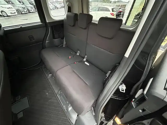 トヨタ ルーミー G－T 愛媛県 2020(令2)年 2.6万km ブラックマイカメタリック 純正9型ナビ/純正12.1型フリップダウンモニター/両側パワースライドドア/純正ドライブレコーダー/バックカメラ/クルーズコントロール/アイドリングストップ/衝突被害軽減装置/車線逸脱防止装置/クリアランスソナー/ステアリングリモコン/後席サンシェイド/電動格納ミラー/ヘッドライトレベライザー/シガーソケット/純正ホイールキャップ/現状サマー(鉄)(165/65/R14)/DUNLOP ENASAVE EC300+/禁煙車