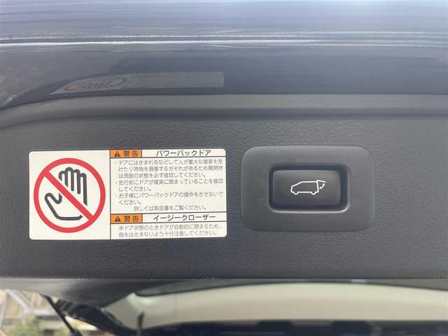 トヨタ アルファードハイブリット SR Cパッケージ 宮城県 2017(平29)年 3.7万km ブラック ４WD/サンルーフ/社外メモリナビ/（DVD/フルセグ/Bluetooth/HDMI）/バックカメラ/ETC/社外フリップダウンモニター/両側パワースライドドア/レザーシート/パワーシート(前席)/シートヒーター(前席)/エアシート(前席)/パワーバックドア/TOYOTA Safety Sense C/・プリクラッシュセーフティ/・レーンディパーチャーアラート/・先行車発進告知機能/・オートマチックハイビーム/純正17インチアルミホイール/LEDヘッドライト/カーテンエアバック/レーダークルーズコントロール/スマートキー/スペアキー２本/保証書/取扱説明書