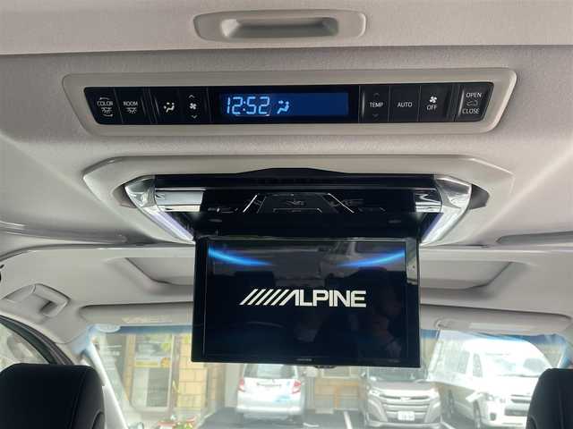 トヨタ アルファードハイブリット SR Cパッケージ 宮城県 2017(平29)年 3.7万km ブラック ４WD/サンルーフ/社外メモリナビ/（DVD/フルセグ/Bluetooth/HDMI）/バックカメラ/ETC/社外フリップダウンモニター/両側パワースライドドア/レザーシート/パワーシート(前席)/シートヒーター(前席)/エアシート(前席)/パワーバックドア/TOYOTA Safety Sense C/・プリクラッシュセーフティ/・レーンディパーチャーアラート/・先行車発進告知機能/・オートマチックハイビーム/純正17インチアルミホイール/LEDヘッドライト/カーテンエアバック/レーダークルーズコントロール/スマートキー/スペアキー２本/保証書/取扱説明書