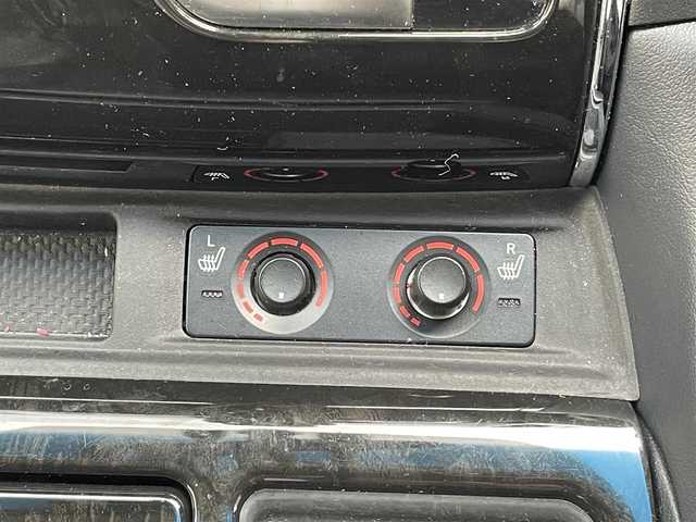 トヨタ アルファードハイブリット SR Cパッケージ 宮城県 2017(平29)年 3.7万km ブラック ４WD/サンルーフ/社外メモリナビ/（DVD/フルセグ/Bluetooth/HDMI）/バックカメラ/ETC/社外フリップダウンモニター/両側パワースライドドア/レザーシート/パワーシート(前席)/シートヒーター(前席)/エアシート(前席)/パワーバックドア/TOYOTA Safety Sense C/・プリクラッシュセーフティ/・レーンディパーチャーアラート/・先行車発進告知機能/・オートマチックハイビーム/純正17インチアルミホイール/LEDヘッドライト/カーテンエアバック/レーダークルーズコントロール/スマートキー/スペアキー２本/保証書/取扱説明書