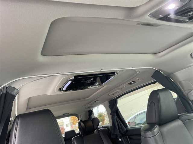 トヨタ アルファードハイブリット SR Cパッケージ 宮城県 2017(平29)年 3.7万km ブラック ４WD/サンルーフ/社外メモリナビ/（DVD/フルセグ/Bluetooth/HDMI）/バックカメラ/ETC/社外フリップダウンモニター/両側パワースライドドア/レザーシート/パワーシート(前席)/シートヒーター(前席)/エアシート(前席)/パワーバックドア/TOYOTA Safety Sense C/・プリクラッシュセーフティ/・レーンディパーチャーアラート/・先行車発進告知機能/・オートマチックハイビーム/純正17インチアルミホイール/LEDヘッドライト/カーテンエアバック/レーダークルーズコントロール/スマートキー/スペアキー２本/保証書/取扱説明書