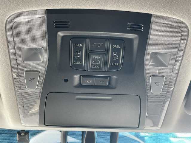 トヨタ アルファードハイブリット SR Cパッケージ 宮城県 2017(平29)年 3.7万km ブラック ４WD/サンルーフ/社外メモリナビ/（DVD/フルセグ/Bluetooth/HDMI）/バックカメラ/ETC/社外フリップダウンモニター/両側パワースライドドア/レザーシート/パワーシート(前席)/シートヒーター(前席)/エアシート(前席)/パワーバックドア/TOYOTA Safety Sense C/・プリクラッシュセーフティ/・レーンディパーチャーアラート/・先行車発進告知機能/・オートマチックハイビーム/純正17インチアルミホイール/LEDヘッドライト/カーテンエアバック/レーダークルーズコントロール/スマートキー/スペアキー２本/保証書/取扱説明書