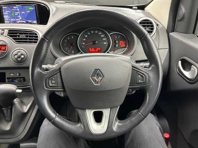 ルノー カングー プラティーク 宮城県 2018(平30)年 5.5万km グレー ルーフレール/社外ナビ/FM/AM/BT/i Pod/USB/AUX/DVD/CD/フルセグTV/バックカメラ/両側スライドドア/追従型クルーズコントロール/コーナーセンサー/MTモード搭載/横滑り防止装置/衝突被害軽減システム/夏タイヤ15インチ/冬タイヤ15インチ/ヘッドランプレベライザー/LEDライト/純正フロアマット/電動格納ミラー/前後ドライブレコーダー/ETC/保証書・記録簿・取扱説明書