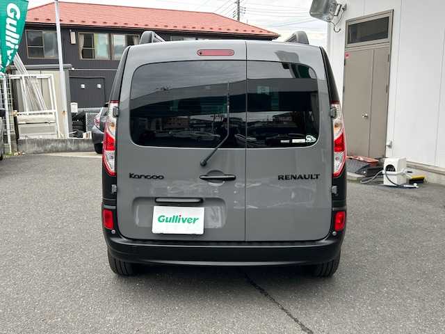 ルノー カングー プラティーク 宮城県 2018(平30)年 5.5万km グレー ルーフレール/社外ナビ/FM/AM/BT/i Pod/USB/AUX/DVD/CD/フルセグTV/バックカメラ/両側スライドドア/追従型クルーズコントロール/コーナーセンサー/MTモード搭載/横滑り防止装置/衝突被害軽減システム/夏タイヤ15インチ/冬タイヤ15インチ/ヘッドランプレベライザー/LEDライト/純正フロアマット/電動格納ミラー/前後ドライブレコーダー/ETC/保証書・記録簿・取扱説明書