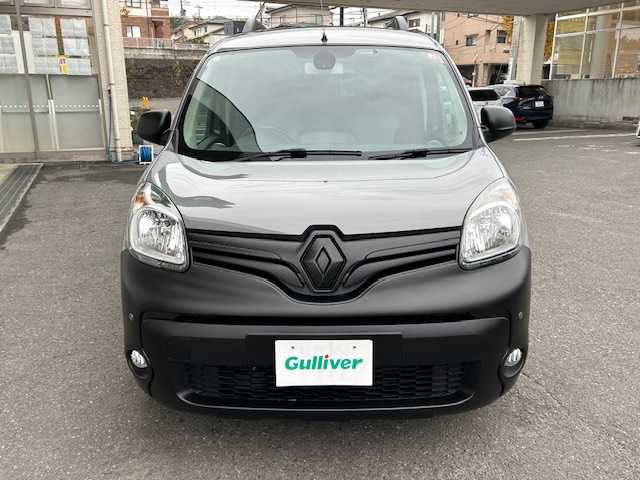 ルノー カングー プラティーク 宮城県 2018(平30)年 5.5万km グレー ルーフレール/社外ナビ/FM/AM/BT/i Pod/USB/AUX/DVD/CD/フルセグTV/バックカメラ/両側スライドドア/追従型クルーズコントロール/コーナーセンサー/MTモード搭載/横滑り防止装置/衝突被害軽減システム/夏タイヤ15インチ/冬タイヤ15インチ/ヘッドランプレベライザー/LEDライト/純正フロアマット/電動格納ミラー/前後ドライブレコーダー/ETC/保証書・記録簿・取扱説明書