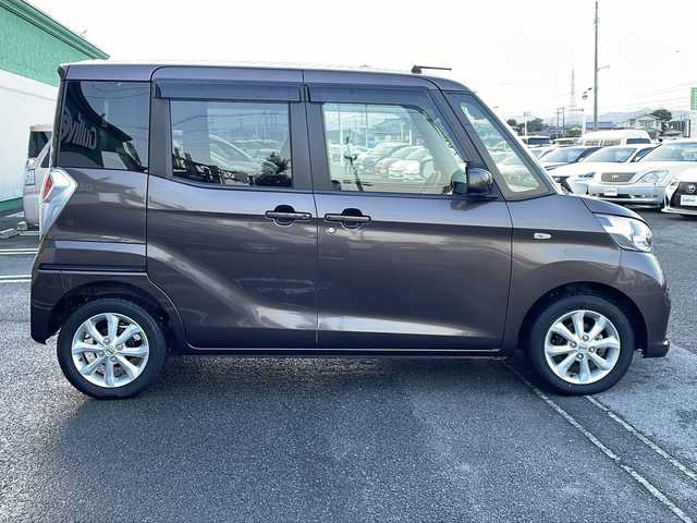 日産 デイズ ルークス X Vセレクション 徳島県 2019(平31)年 2.7万km アッシュブラウンM 純正9型SDナビ　MM318D-W/（BT/フルセグ/DISC/ラジオ）/全周囲カメラ/前後コーナーセンサー/アイドリングストップ/両側電動スライドドア/ドライブレコーダー/純正14インチアルミホイール/ドアバイザー/サンシェード/純正フロアマット/アイドリングストップ/ステアリングリモコン