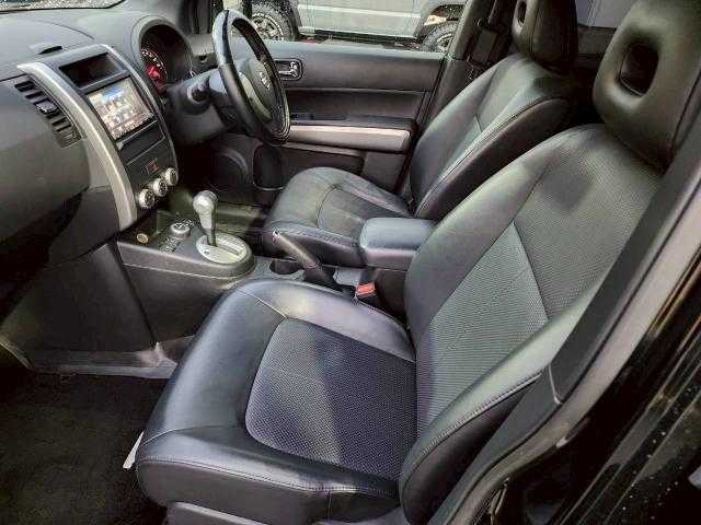 日産 エクストレイル 20X 岩手県 2011(平23)年 7.9万km ダイヤモンドブラック 全席シートヒーター　/社外ナビ　/Ｂｌｕｅｔｏｏｔｈ／ＣＤ／ＤＶＤ　/ダウンヒルアシストコントロール　/ＥＴＣ　/４ＷＤ　/ルーフレール　/ルーフキャリア　/フロントグリル＆エンブレムマッドブラック塗装