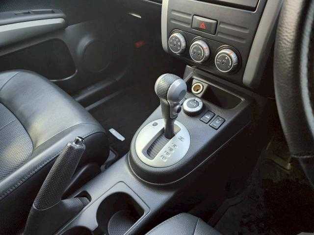 日産 エクストレイル 20X 岩手県 2011(平23)年 7.9万km ダイヤモンドブラック 全席シートヒーター　/社外ナビ　/Ｂｌｕｅｔｏｏｔｈ／ＣＤ／ＤＶＤ　/ダウンヒルアシストコントロール　/ＥＴＣ　/４ＷＤ　/ルーフレール　/ルーフキャリア　/フロントグリル＆エンブレムマッドブラック塗装