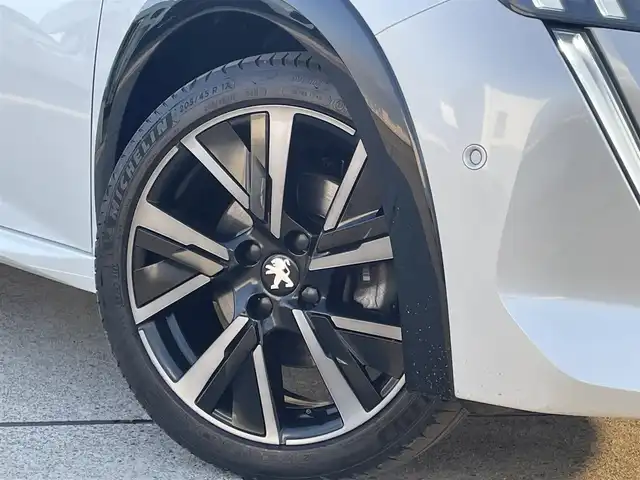 プジョー プジョー ２０８ GT 東京都 2022(令4)年 2.9万km パール パノラマルーフ/純正ＤＡ/Ｂカメラ/ＡｐｌｌｅＣａｒＰｌａｙ/レーダークルーズ/ハーフレザーシート/シートヒーター/前後ドラレコ/ＥＴＣ