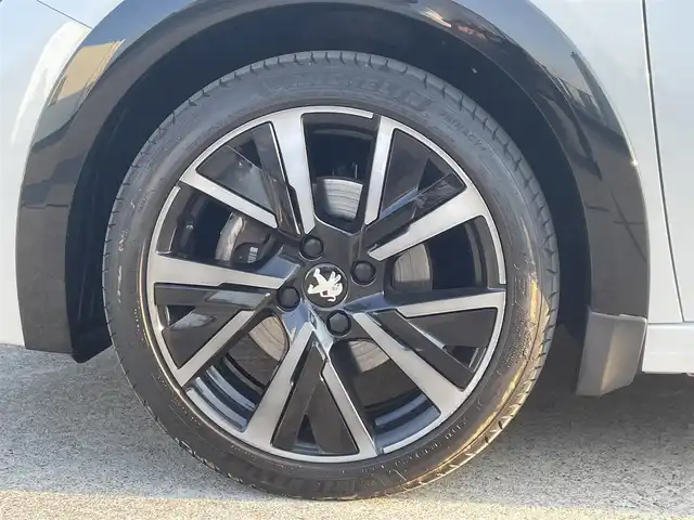 プジョー プジョー ２０８ GT 東京都 2022(令4)年 2.9万km パール パノラマルーフ/純正ＤＡ/Ｂカメラ/ＡｐｌｌｅＣａｒＰｌａｙ/レーダークルーズ/ハーフレザーシート/シートヒーター/前後ドラレコ/ＥＴＣ