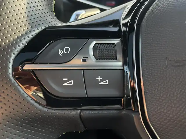 プジョー プジョー ２０８ GT 東京都 2022(令4)年 2.9万km パール パノラマルーフ/純正ＤＡ/Ｂカメラ/ＡｐｌｌｅＣａｒＰｌａｙ/レーダークルーズ/ハーフレザーシート/シートヒーター/前後ドラレコ/ＥＴＣ