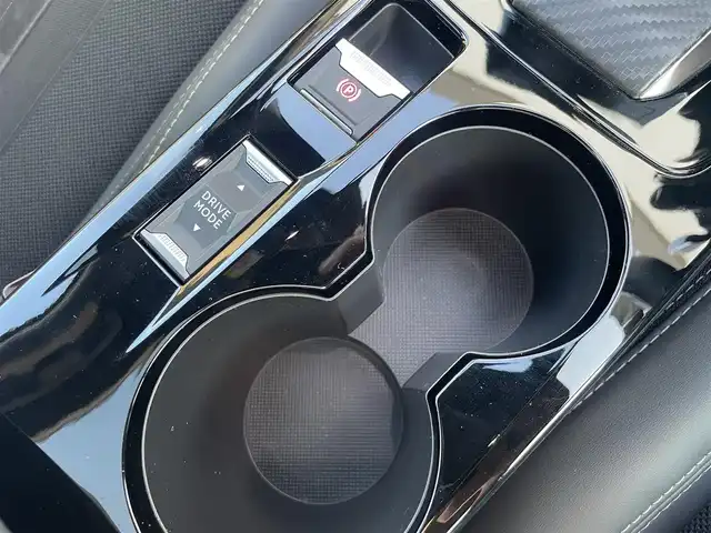 プジョー プジョー ２０８ GT 東京都 2022(令4)年 2.9万km パール パノラマルーフ/純正ＤＡ/Ｂカメラ/ＡｐｌｌｅＣａｒＰｌａｙ/レーダークルーズ/ハーフレザーシート/シートヒーター/前後ドラレコ/ＥＴＣ