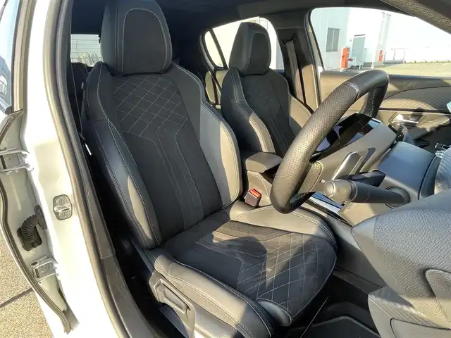 プジョー プジョー ２０８ GT 東京都 2022(令4)年 2.9万km パール パノラマルーフ/純正ＤＡ/Ｂカメラ/ＡｐｌｌｅＣａｒＰｌａｙ/レーダークルーズ/ハーフレザーシート/シートヒーター/前後ドラレコ/ＥＴＣ