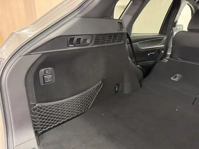 マツダ ＣＸ－６０ ＰＨＥＶ エクスクルーシブスポーツ 三重県 2023(令5)年 0.5万km プラチナクォーツメタリック ガソリン・プラグインハイブリッド/フルタイム4WD/MTモード付フロア8AT/12.3型ナビ/（AM/FM/USB/HDMI/CarPlay/AndroidAuto/Bluetooth/TV）/360ビュー・モニター/BOSEサウンドシステム（12スピーカー）/i-ACTIVSENSE/・スマートブレーキサポート/・レーダークルーズコントロール/・クルージング&トラフィックサポート/・ドライバーモニタリング/・レーンキープアシストシステム/・ブラインドスポットモニタリング/・リヤクロストラフィックアラート/・パーキングセンサー（前後）/など/装備/・ドライバー・パーソナライゼーション・システムパッケージ/（自動ドライビングポジションガイド＋エントリーアシスト）/・ハンズフリーパワーリフトゲート/・黒革シート/・シートヒーター（D/N/2nd）/・シートベンチレーション（D/N）/・パワーシート（Dメモリー付10way/N10way）/・ステアリングヒーター/・HUD/・AC100Vコンセント（100Wx1、荷室内1500Wx1）&USB充電ジャック&ワイヤレス充電/・ダウンヒルアシストコントロール/・保/取/充電ケーブル/・スマートキーx2/・純正20inAW/など