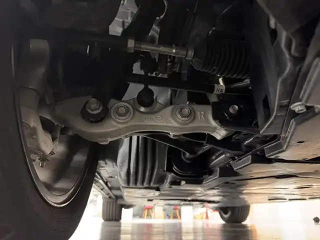 マツダ ＣＸ－６０ ＰＨＥＶ エクスクルーシブスポーツ 三重県 2023(令5)年 0.5万km プラチナクォーツメタリック ガソリン・プラグインハイブリッド/フルタイム4WD/MTモード付フロア8AT/12.3型ナビ/（AM/FM/USB/HDMI/CarPlay/AndroidAuto/Bluetooth/TV）/360ビュー・モニター/BOSEサウンドシステム（12スピーカー）/i-ACTIVSENSE/・スマートブレーキサポート/・レーダークルーズコントロール/・クルージング&トラフィックサポート/・ドライバーモニタリング/・レーンキープアシストシステム/・ブラインドスポットモニタリング/・リヤクロストラフィックアラート/・パーキングセンサー（前後）/など/装備/・ドライバー・パーソナライゼーション・システムパッケージ/（自動ドライビングポジションガイド＋エントリーアシスト）/・ハンズフリーパワーリフトゲート/・黒革シート/・シートヒーター（D/N/2nd）/・シートベンチレーション（D/N）/・パワーシート（Dメモリー付10way/N10way）/・ステアリングヒーター/・HUD/・AC100Vコンセント（100Wx1、荷室内1500Wx1）&USB充電ジャック&ワイヤレス充電/・ダウンヒルアシストコントロール/・保/取/充電ケーブル/・スマートキーx2/・純正20inAW/など